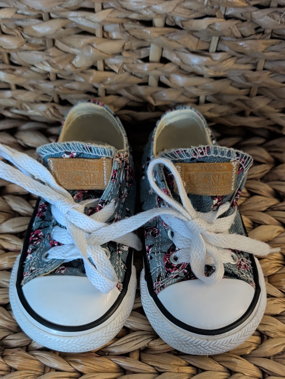 Converse Toddler Sz 5 Floral Chuck Taylor Sneakers Tennis Shoes